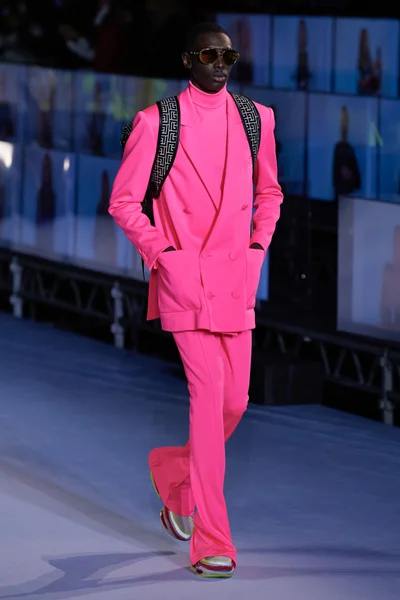 Look 8